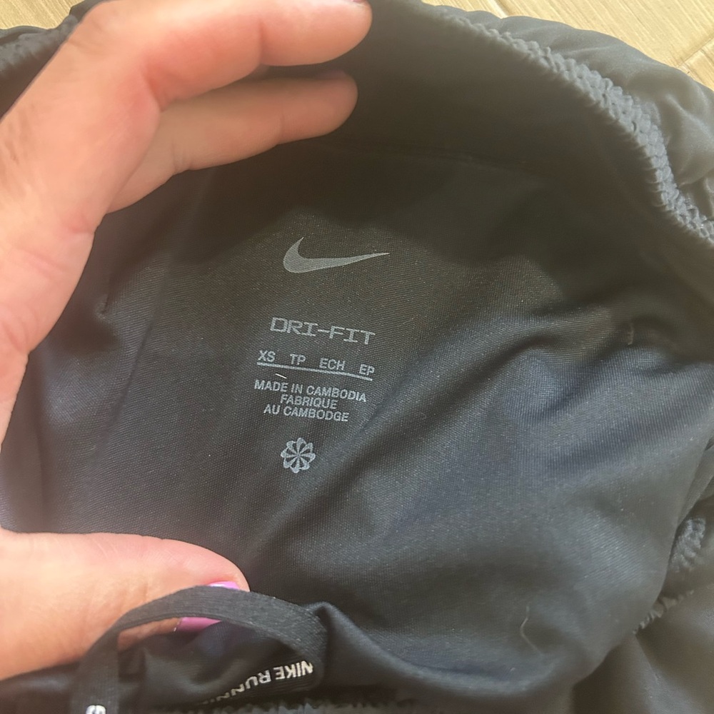 Nike Dri-FIT Black Shorts - Picture 3 of 4